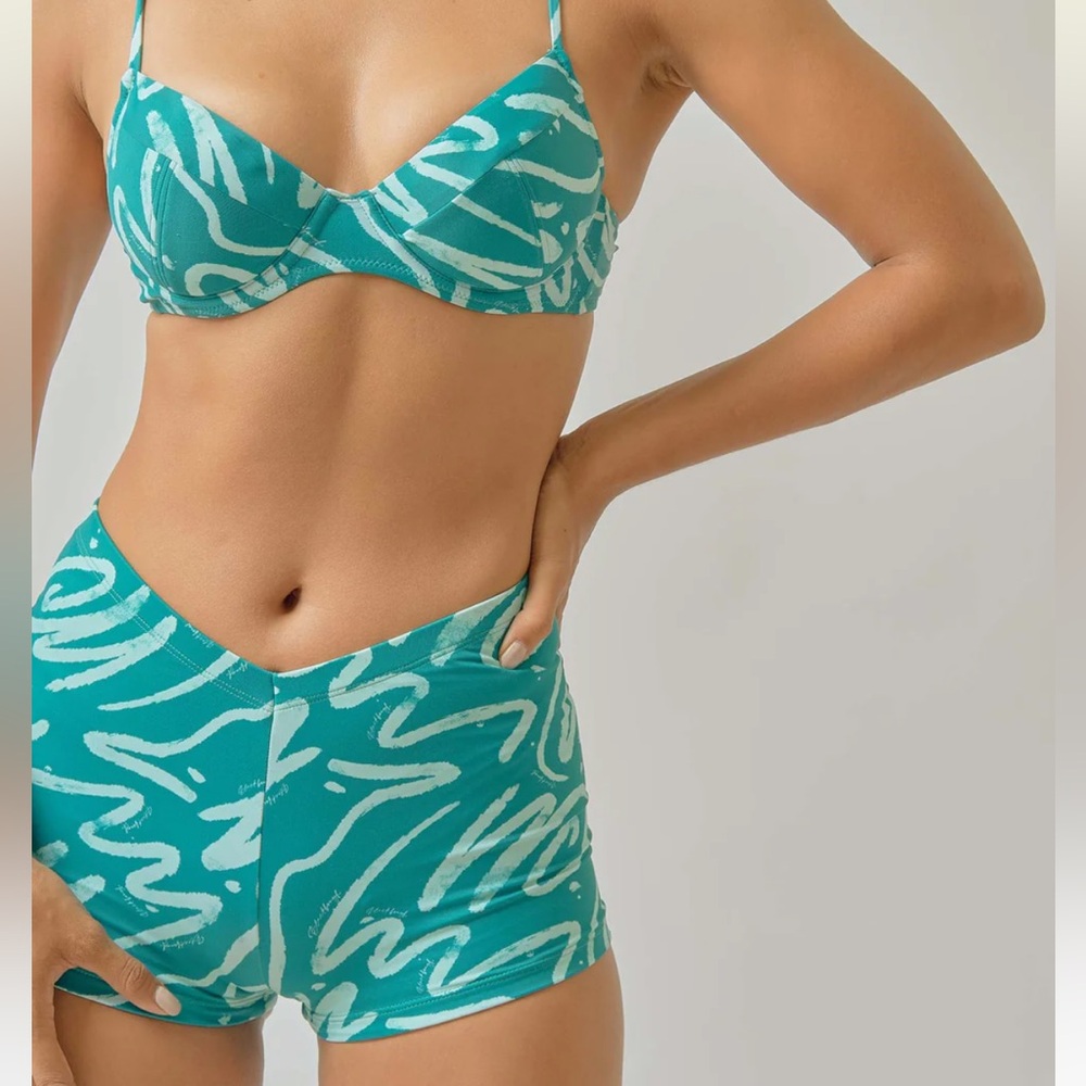 Bikini set with shorts
